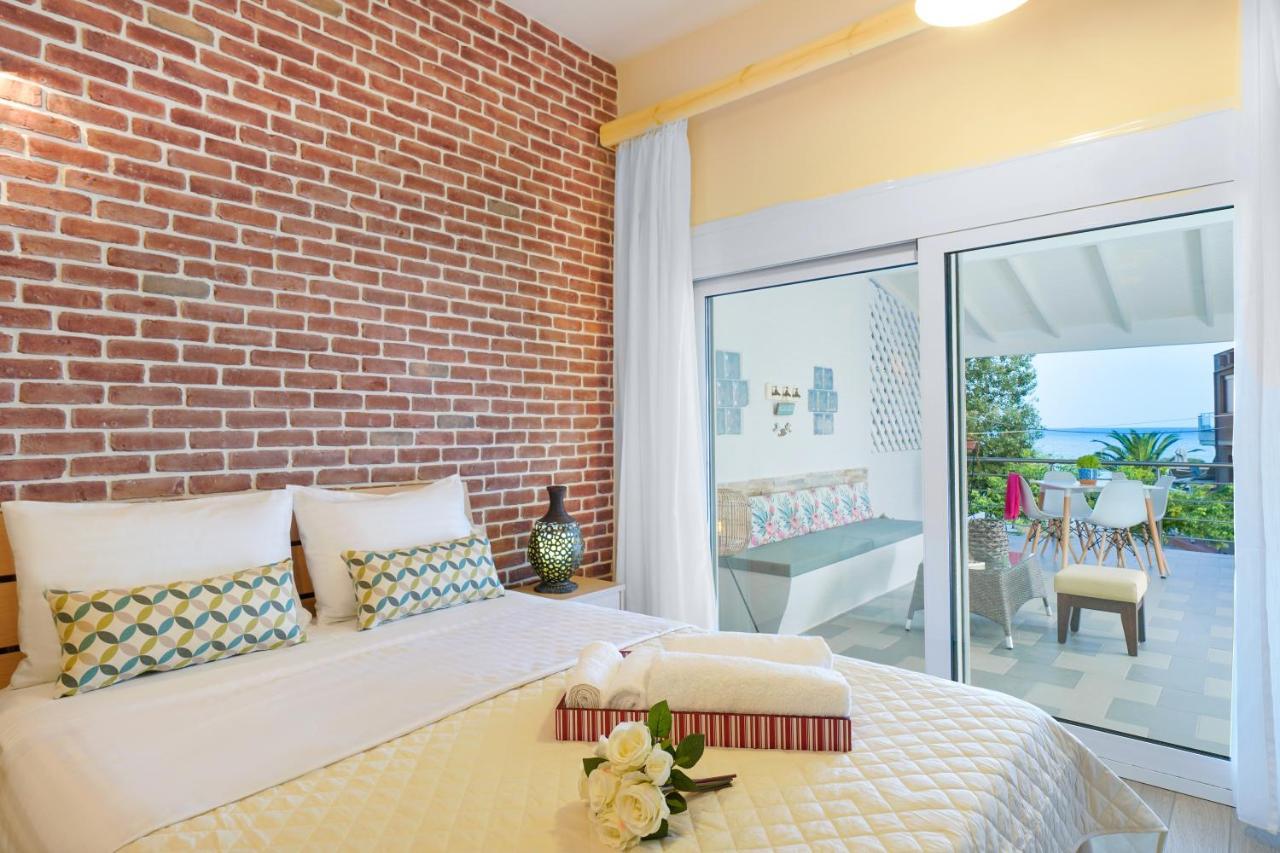 Golden Beachside terrace Chrisi Ammoudia Exterior foto